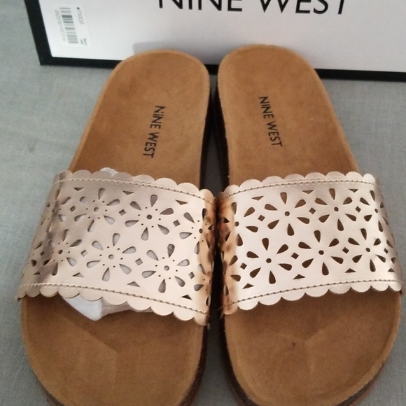 Nine West - Picture 2 of 3